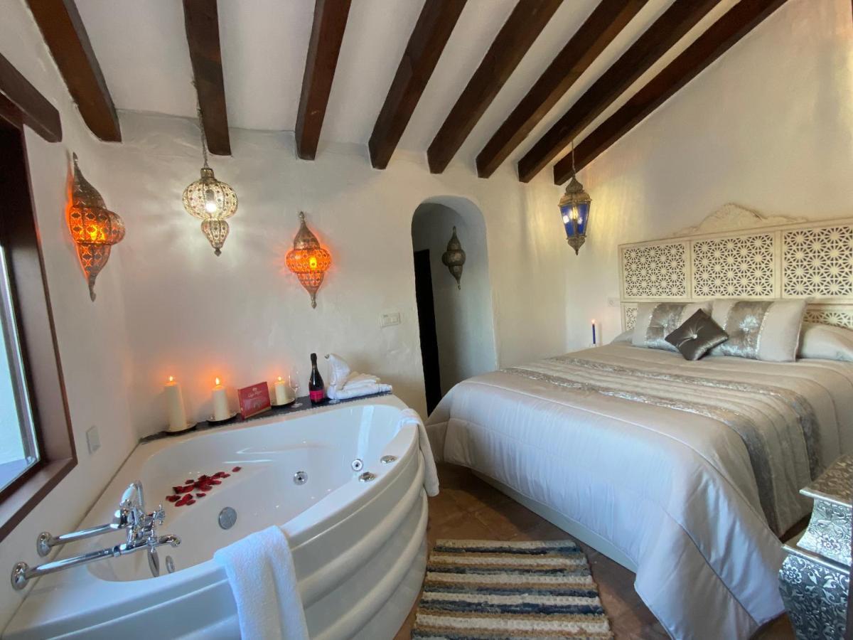 Setenil De Las Bodegas El Escondite De Martina, Aticos Romanticos מראה חיצוני תמונה